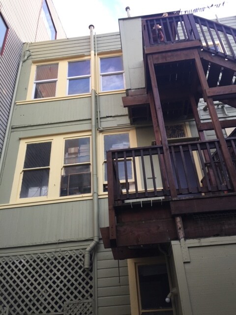 Back staircase - 43 Juniper St