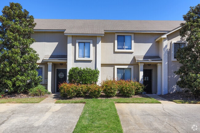 Building Photo - Hampton Townhomes