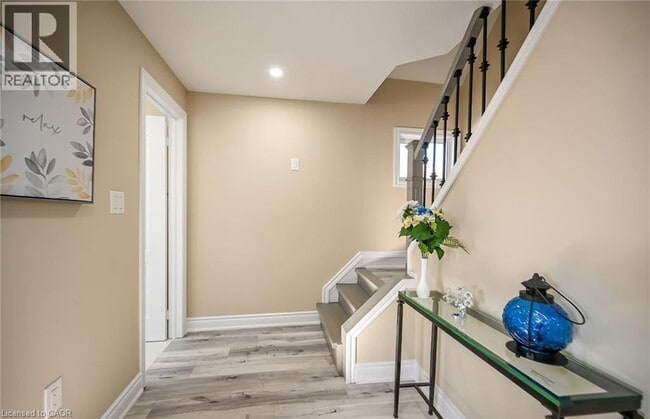 Building Photo - 1210 Dunsmure Rd