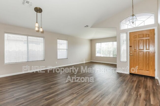 Photo - 624 W Douglas Ave House