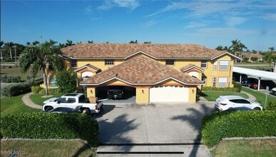 Building Photo - 5420 Chiquita Blvd S