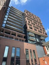 Building Photo - 270 Dufferin St