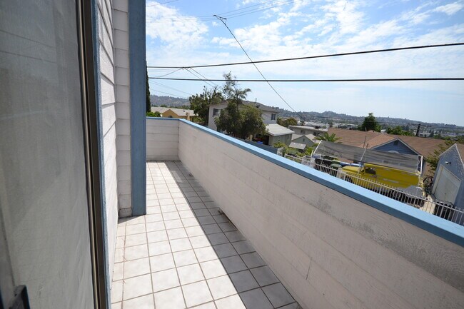 Balcón del piso principal - 3161 Weldon Ave