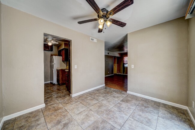 Building Photo - 6056 Northwest Expy