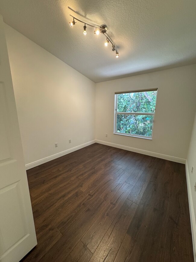 Building Photo - 16177 Poppyseed Cir