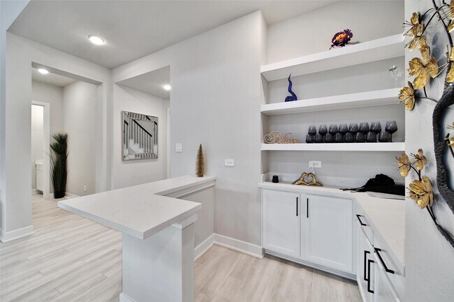 Foto del edificio - 332 Coldwater Creek Ct