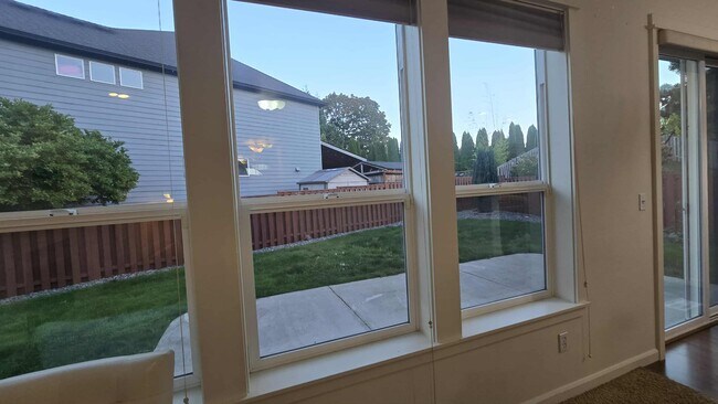 Foto del edificio - 16575 SE Windswept Waters Dr