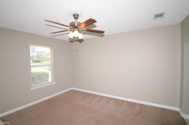 Foto del edificio - 2 br, 2 bath House - 827 Tramore Drive