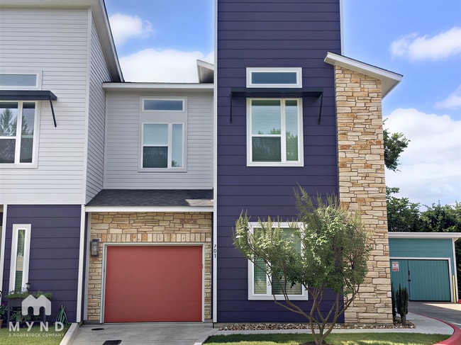 Building Photo - 8922 Menchaca Rd