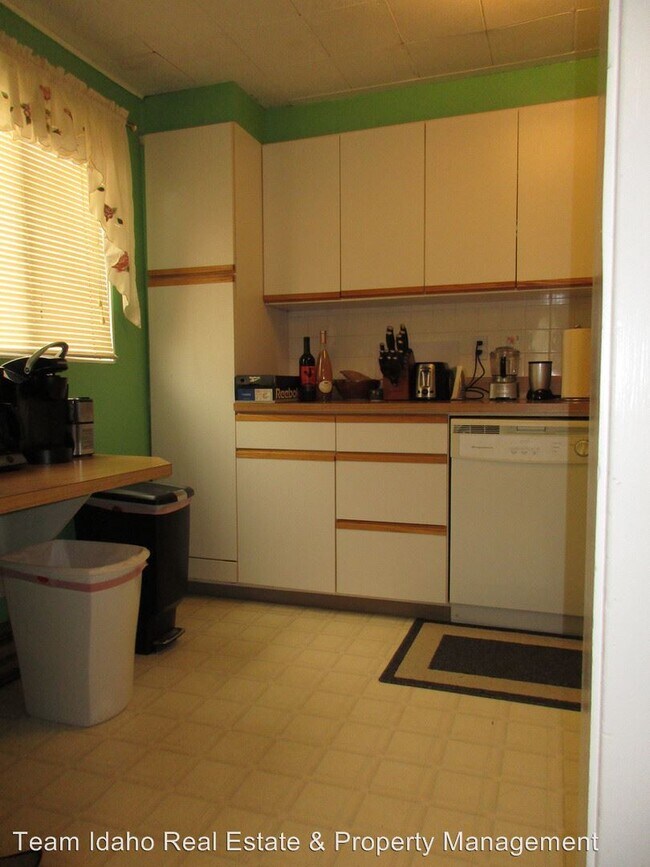 Foto del edificio - 1316-1316 Blake Ave