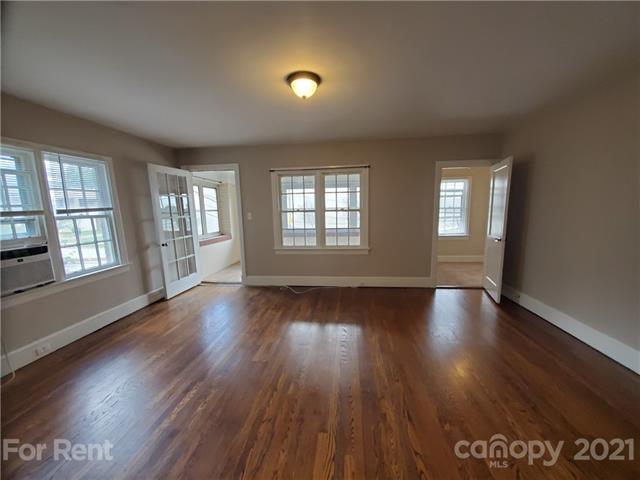 Building Photo - 1242 Charlottetowne Ave