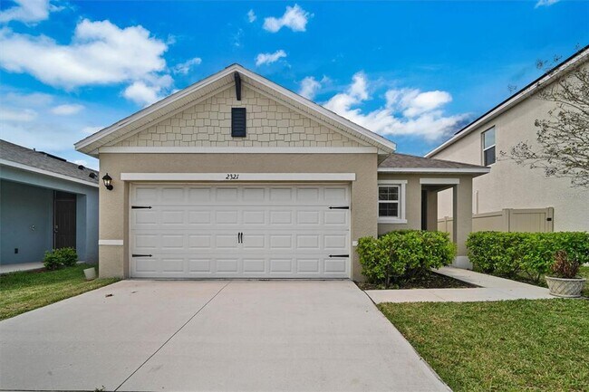 Foto del edificio - 2321 Tay Wes Dr