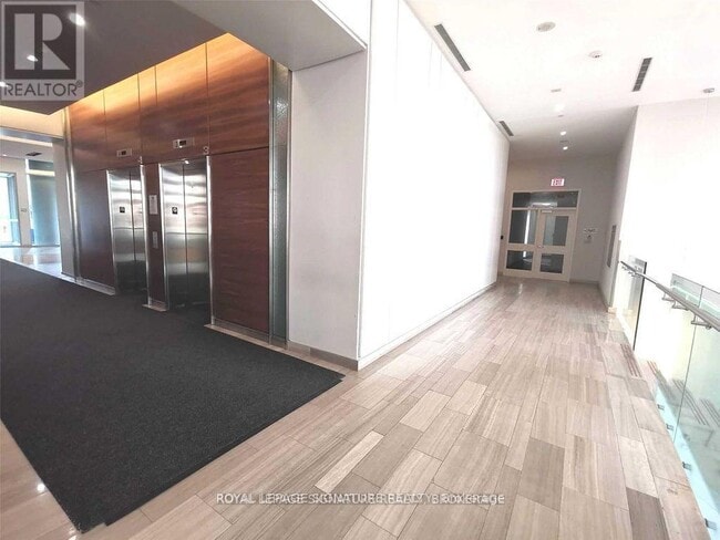 Building Photo - 70 Forest Manor Rd