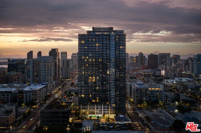 Foto del edificio - 601 Eleventh Ave