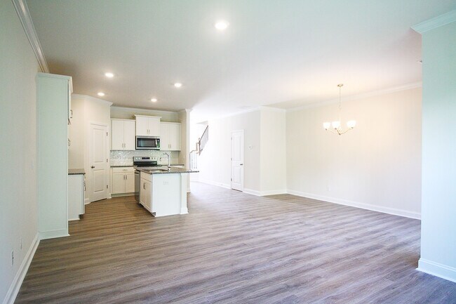 Foto del edificio - 234 Creekview Rd