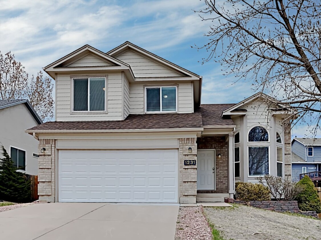 Primary Photo - 1231 Whistler Hollow Dr