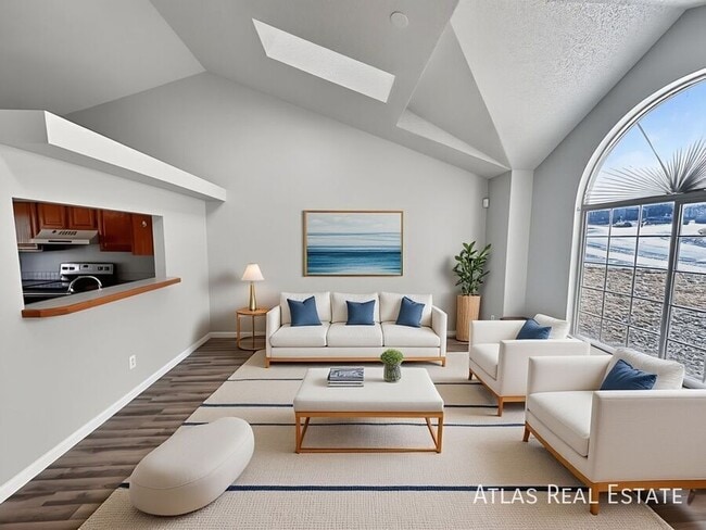 Building Photo - 3820 Dolphin Cir