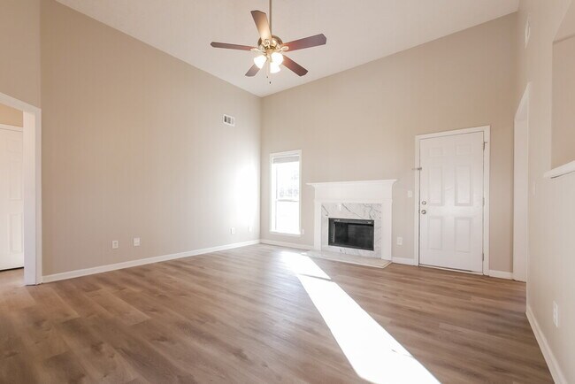 Foto del edificio - 8062 Mustang Ln