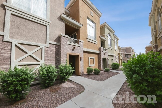 Foto del edificio - 18250 N Cave Creek Rd