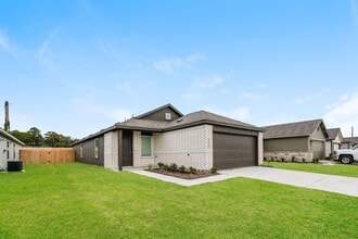 Building Photo - 7907 Meadow Cranesbill Ln