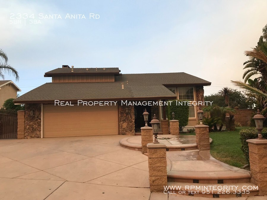 Primary Photo - Horse property with a Beautiful Home for You!