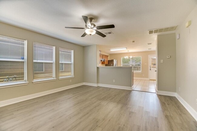 Building Photo - 3303 Barksdale Dr