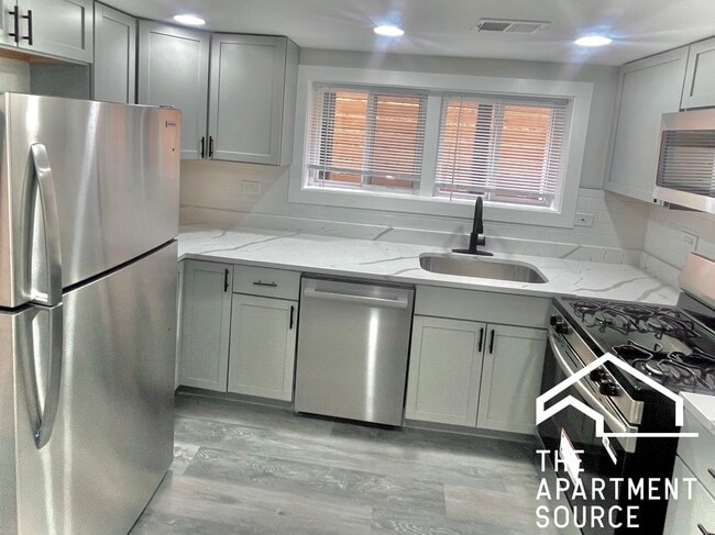 Foto del edificio - 2937 N Fairfield Ave