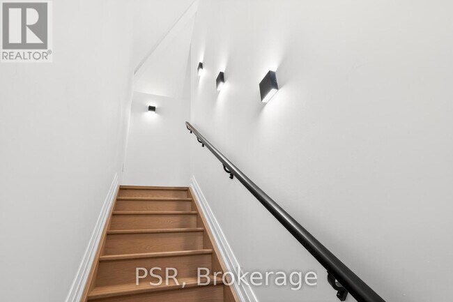 Photo du bâtiment - 218 Aileen Ave