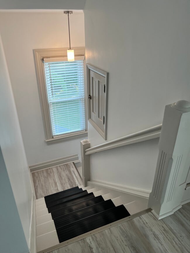 Front Staircase - 402 Brandon St
