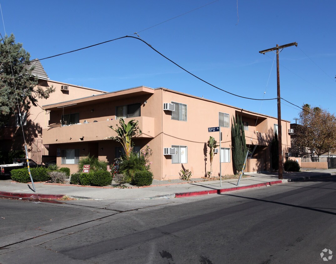 Building Photo - 6902 Milwood Ave
