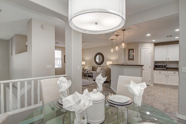 Building Photo - 15221 N Clubgate Dr