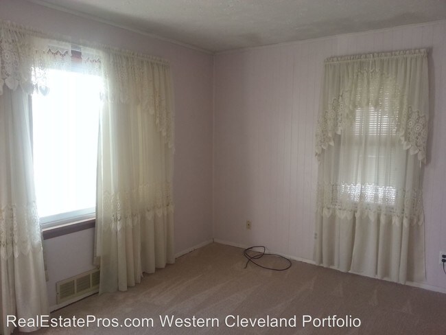 Building Photo - 12614 Lena Ave