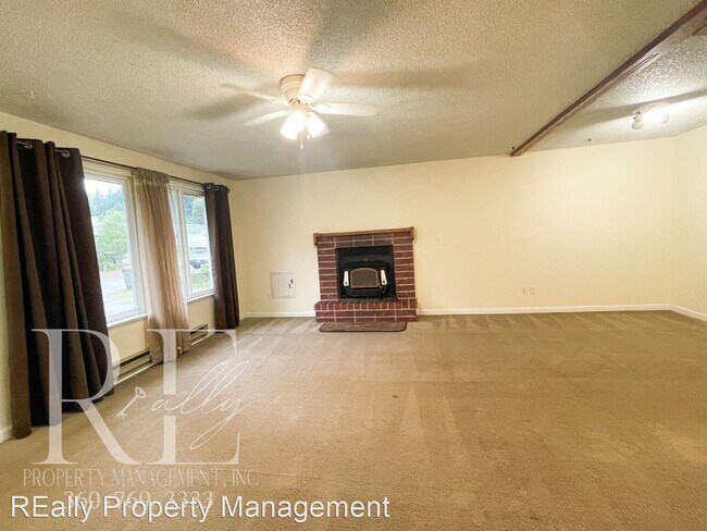 Building Photo - 3 br, 2 bath House - 1358 NW Fox Run
