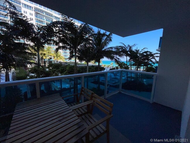 Building Photo - 2301 Collins Ave