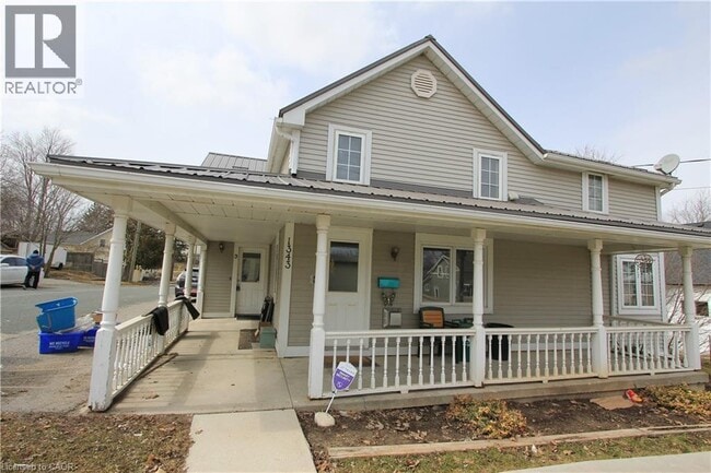 Building Photo - 1343 King St N