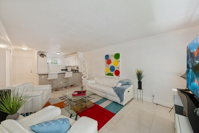 Foto del edificio - 2581 Garden Dr N