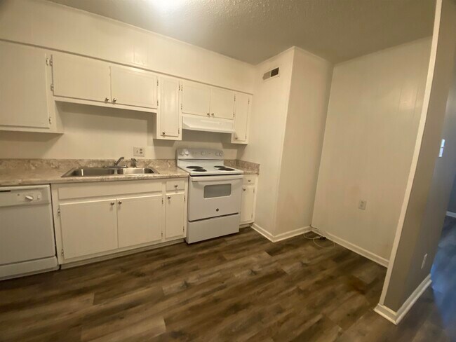 Foto del edificio - 316 Key Corner St