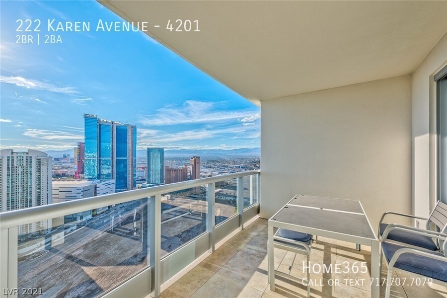 Primary Photo - Large twobedroom highrise