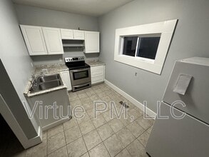 Building Photo - 1544 3rd St