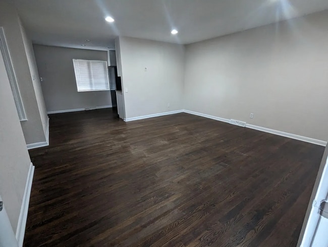 Building Photo - 8560 Cedar Ln