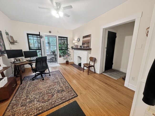 Building Photo - Large and Bright 1-bed/1-bath in Edgewater - Close to LUC!