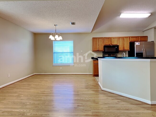 Foto del edificio - 4523 Deer Valley Dr