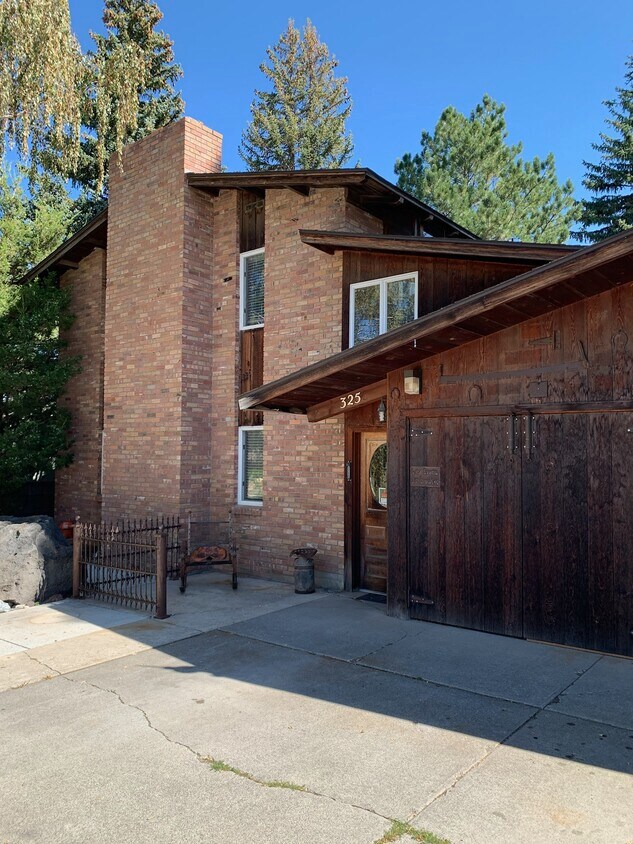 Front of House - 325 Harvard Ave