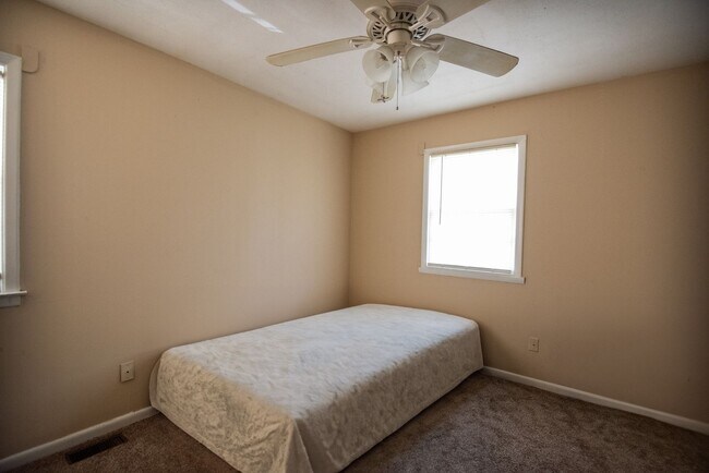 Foto del edificio - Schedule A Tour Today!