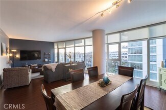 Building Photo - 400 W Ocean Blvd