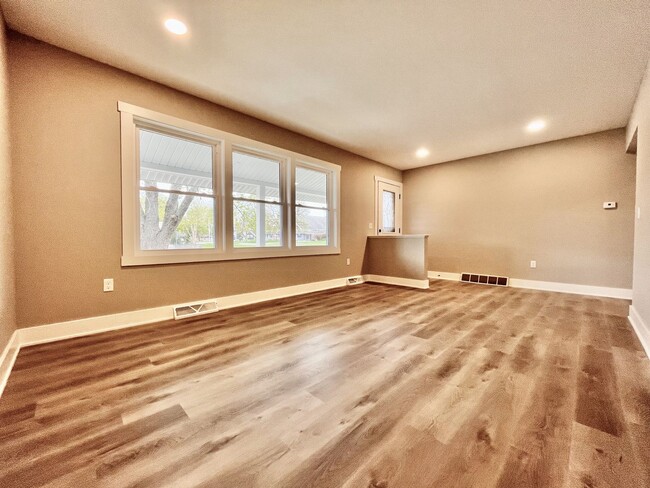 Foto del edificio - Three Bedroom Home in Southeast Grand Rapids