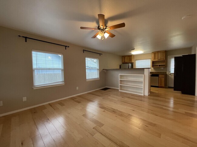 Foto del edificio - 570 E 19th St