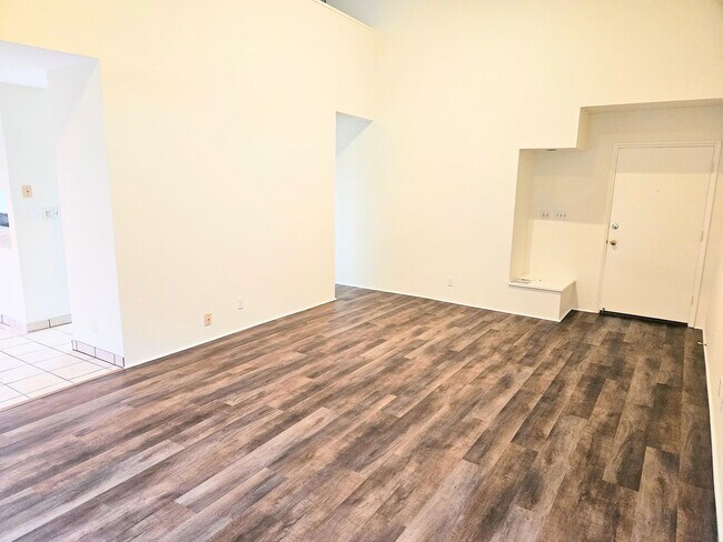 Foto del edificio - Niu Valley 4 Bedroom 3 Bathroom 2 Parking Home