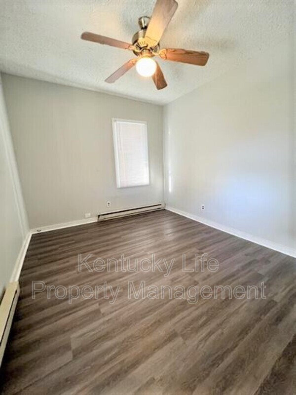 Building Photo - 107 E Hickman St