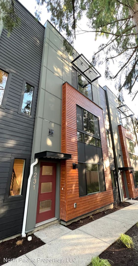 Foto del edificio - 3 br, 2.5 bath House - 1231 131st Ct NE
